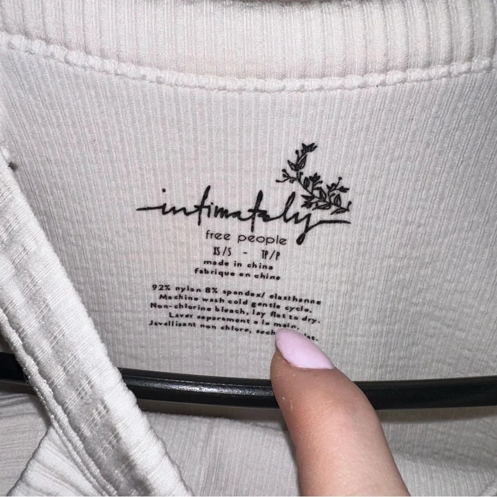 INTIMATELY FREE PEOPLE white ribbed halter neck tank top XS/S - Picture 4 of 5